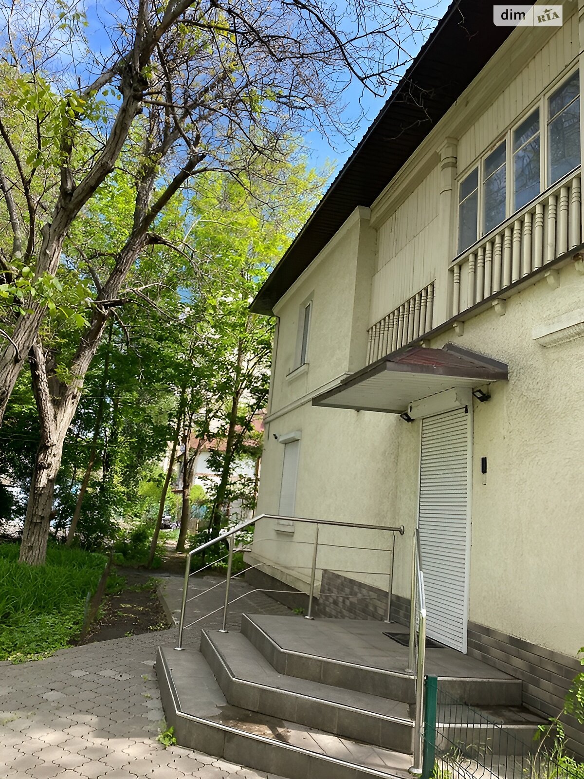 Продаж трикімнатної квартири в Одесі, на просп. Адміральський 4, район Судобудівник фото 1