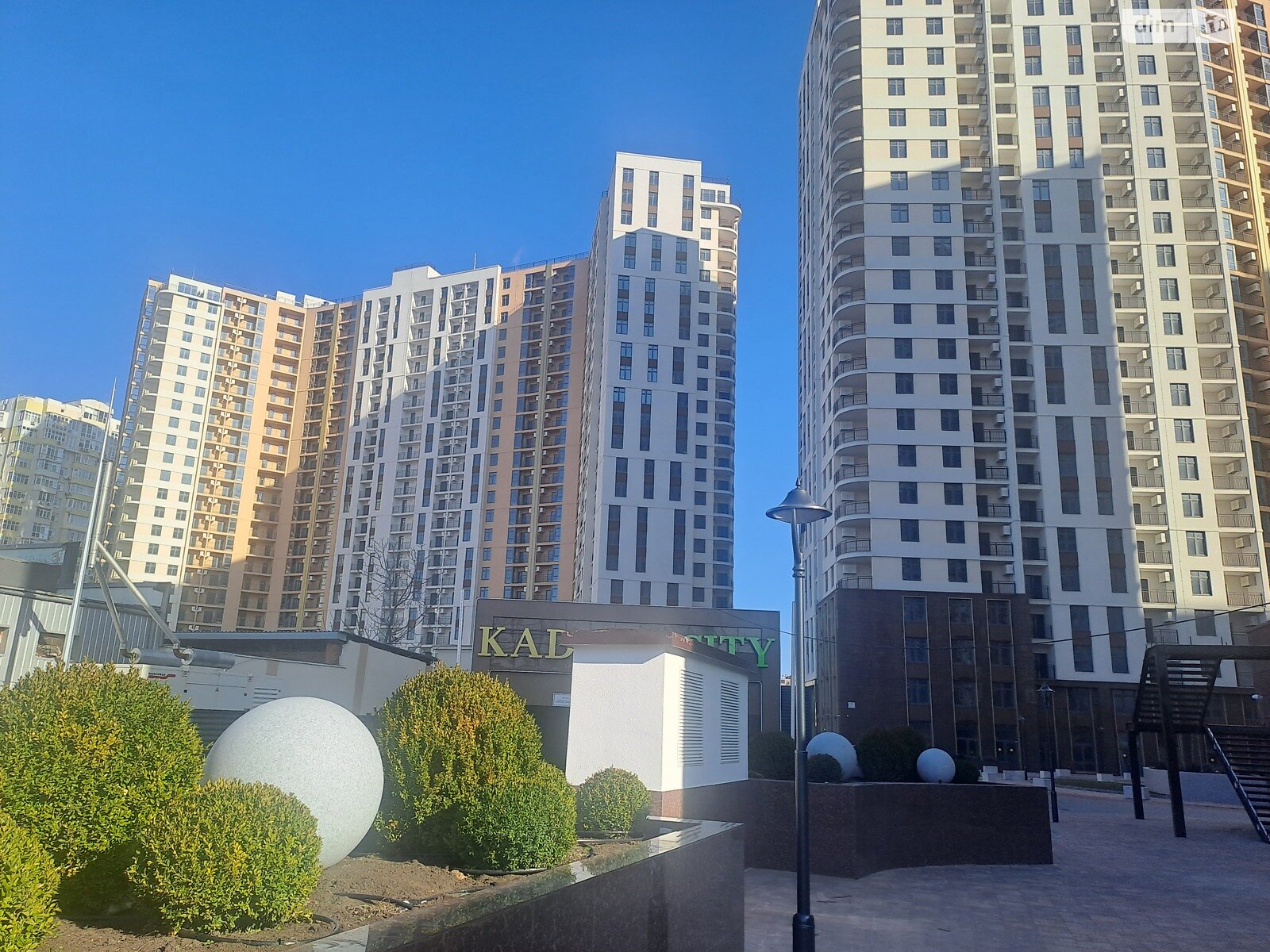 Продажа двухкомнатной квартиры в Одессе, на ул. Краснова 3, район Судостроитель фото 1 Продажа двухкомнатной квартиры в Одессе, на ул. Краснова 3, район Судостроитель фото 1