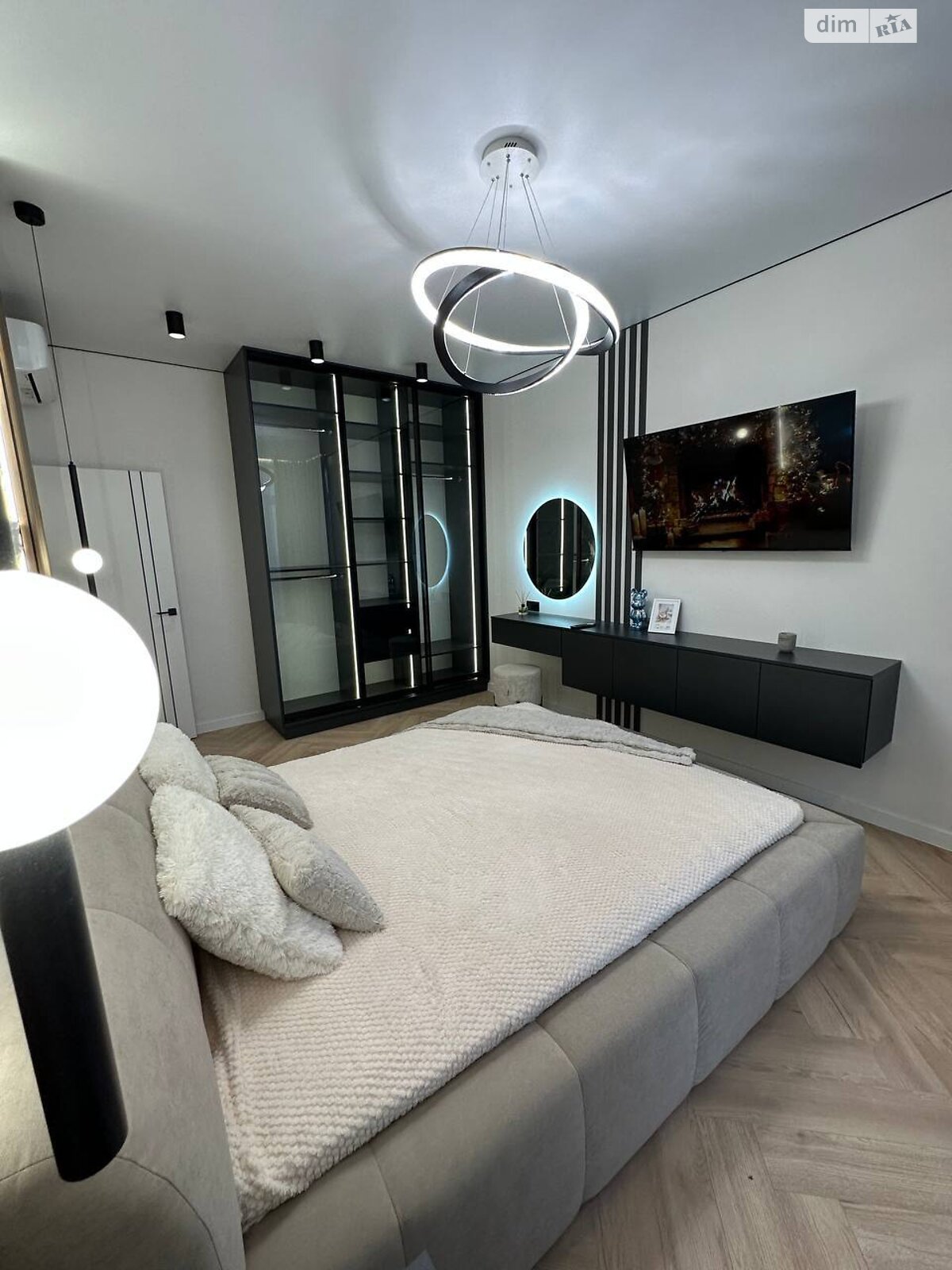 Продажа двухкомнатной квартиры в Одессе, на ул. Краснова 63, район Судостроитель фото 1