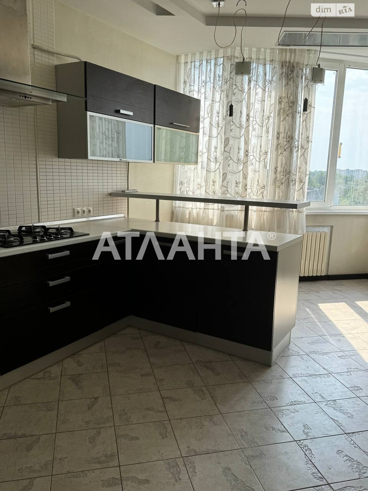 Продажа трехкомнатной квартиры в Одессе, на ул. Палубная, район Судостроитель фото 1 Продажа трехкомнатной квартиры в Одессе, на ул. Палубная, район Судостроитель фото 1