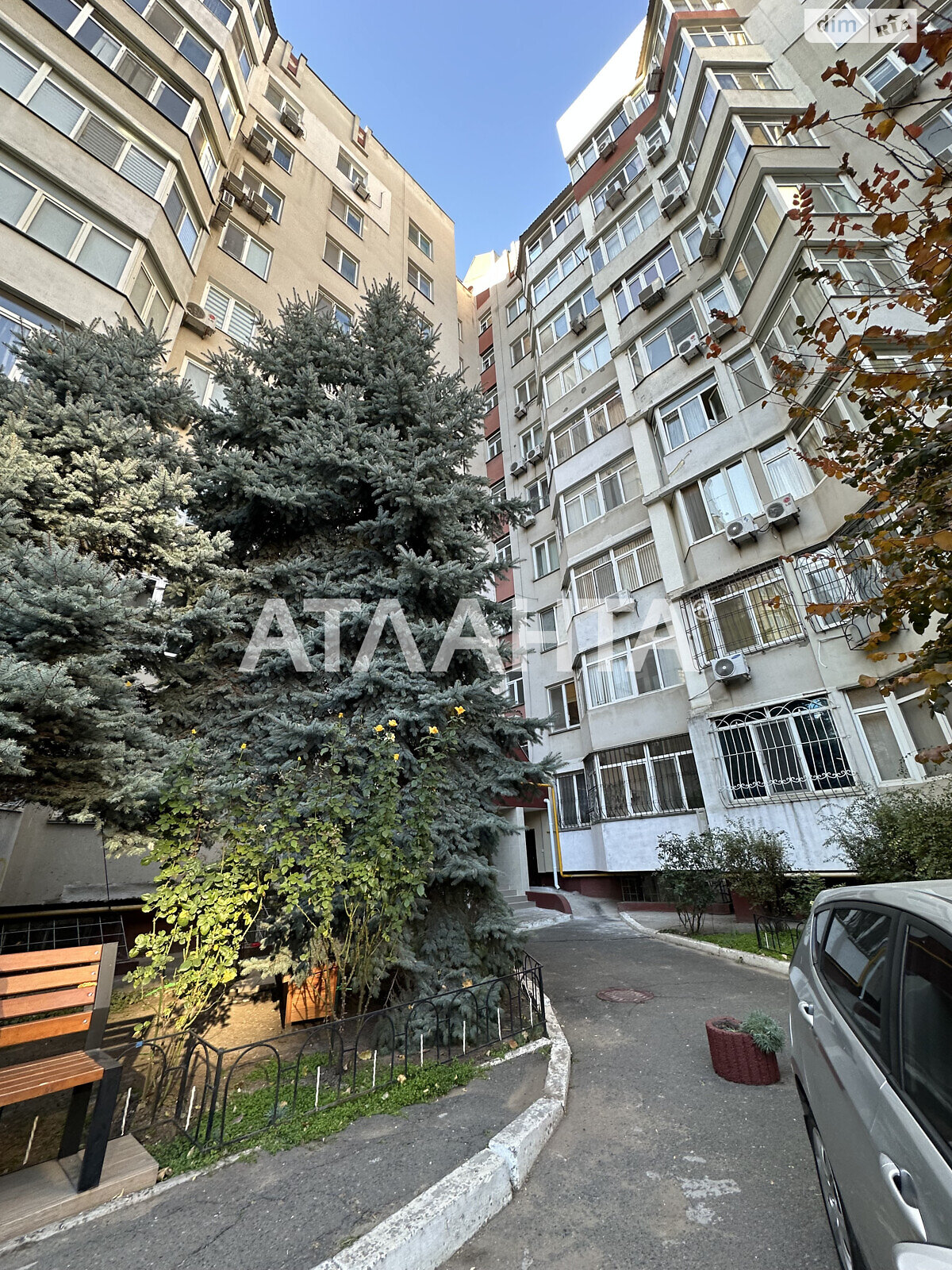 Продажа трехкомнатной квартиры в Одессе, на ул. Палубная, район Судостроитель фото 1 Продажа трехкомнатной квартиры в Одессе, на ул. Палубная, район Судостроитель фото 1