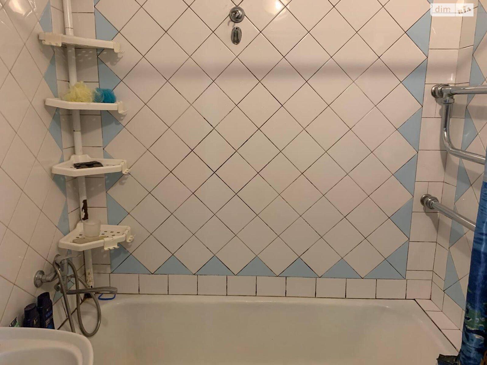 Продажа трехкомнатной квартиры в Одессе, на ул. Виталия Гулаева, район Судостроитель фото 1