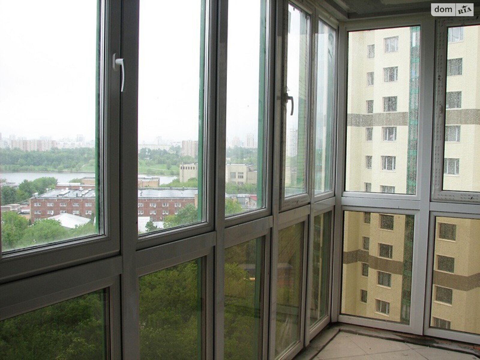 Продажа двухкомнатной квартиры в Одессе, на ул. Академика Сахарова, район Пересыпский фото 1
