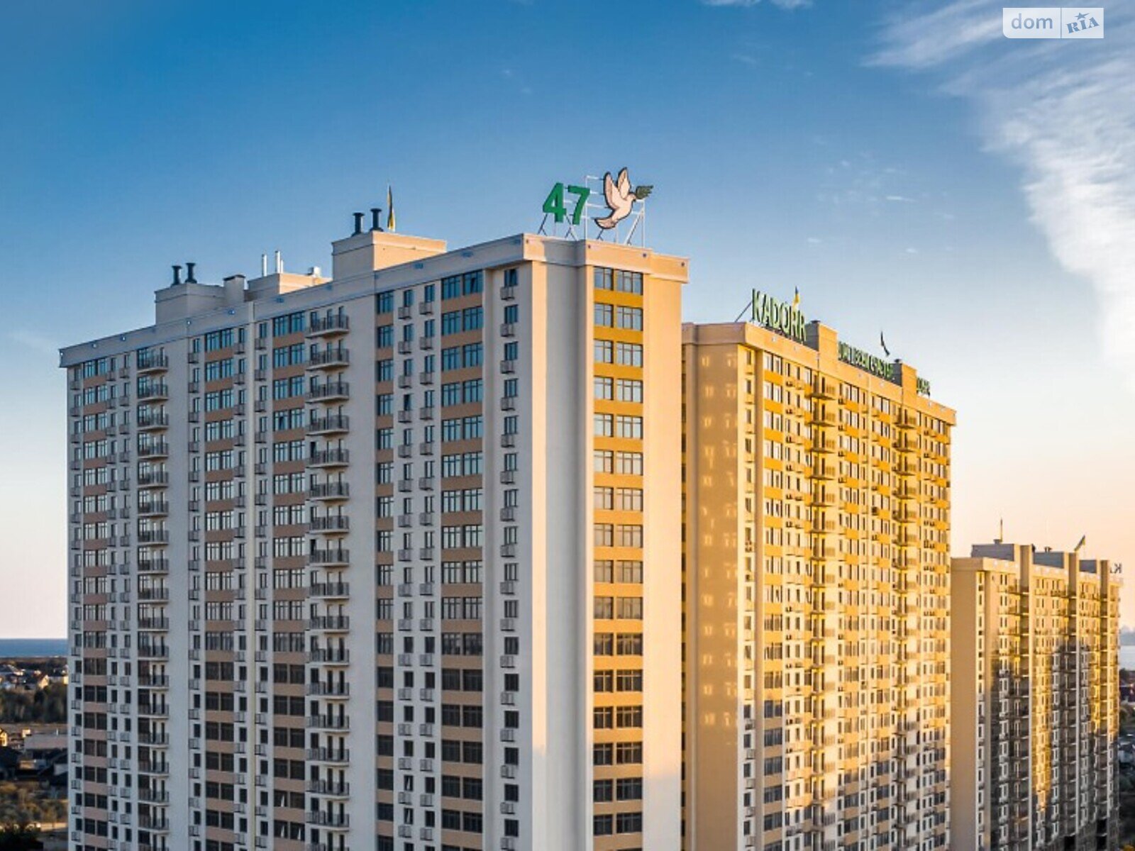 Продаж трикімнатної квартири в Одесі, на вул. Академіка Сахарова 3А, район Пересипський фото 1