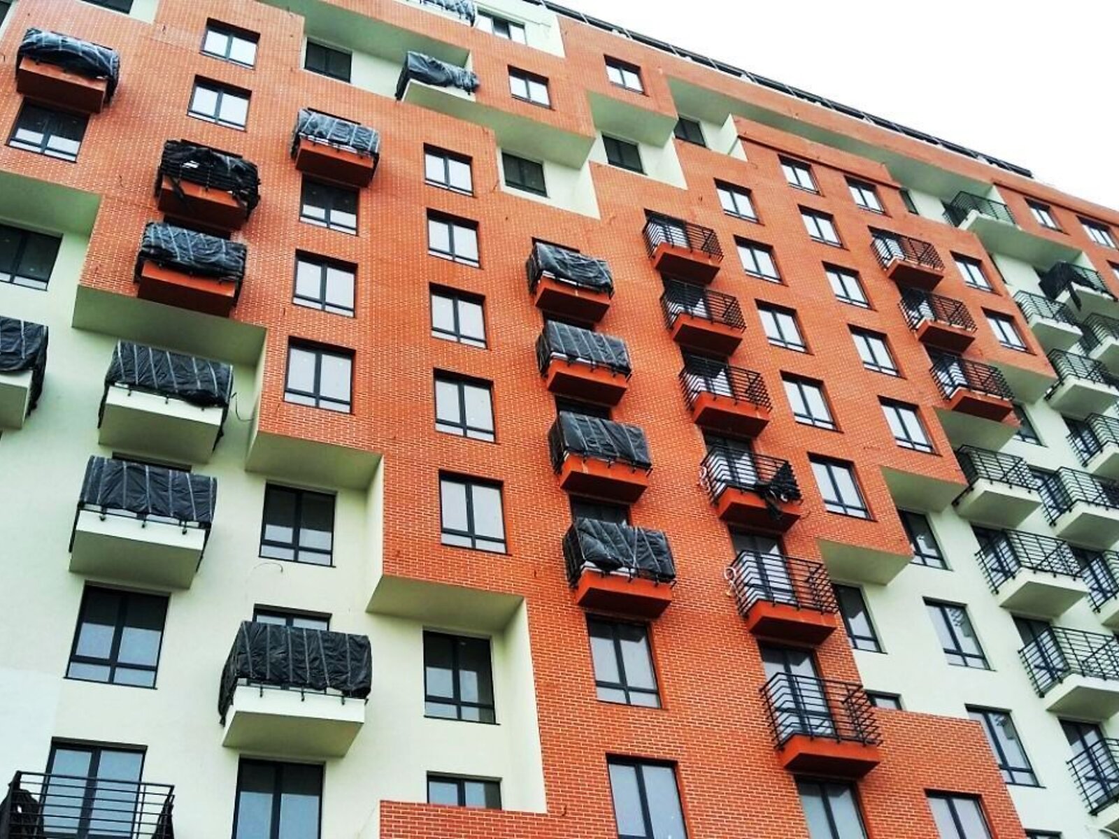Продажа трехкомнатной квартиры в Одессе, на ул. Академика Сахарова 55, район Пересыпский фото 1