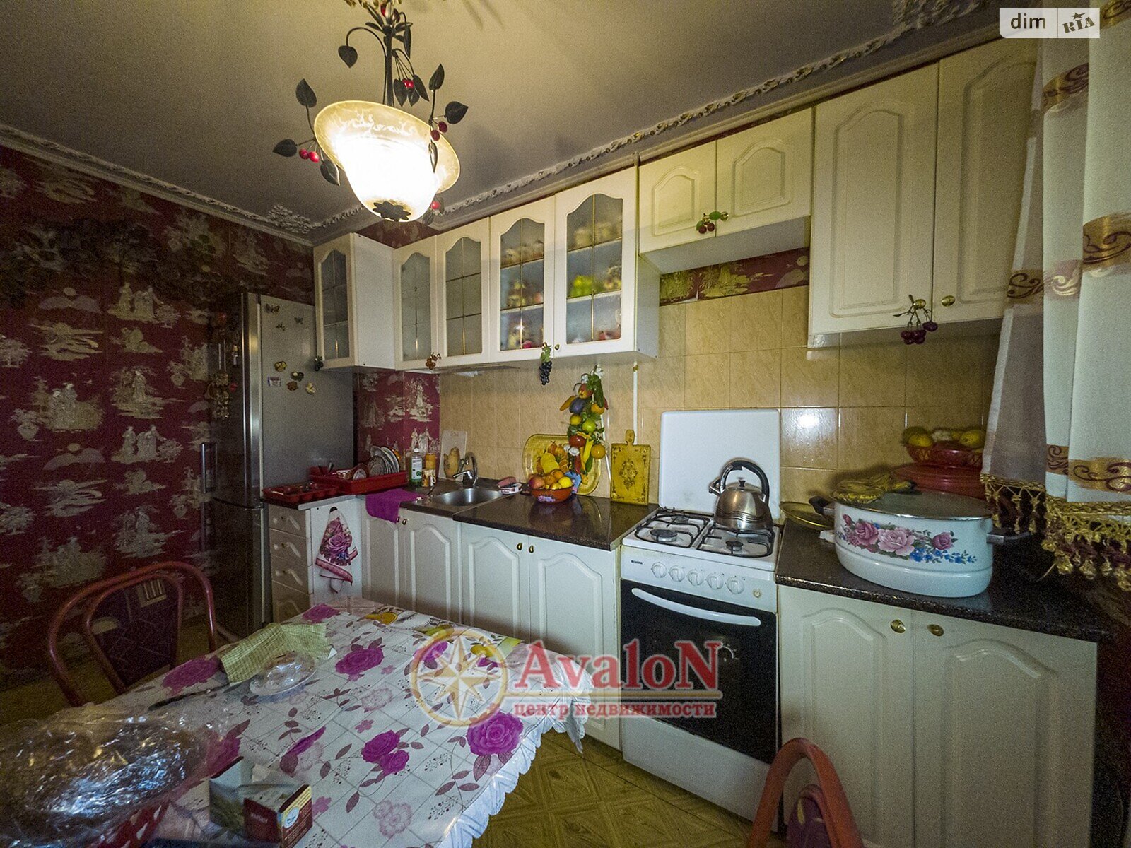 Продаж трикімнатної квартири в Одесі, на вул. Академіка Заболотного 38, район Пересипський фото 1
