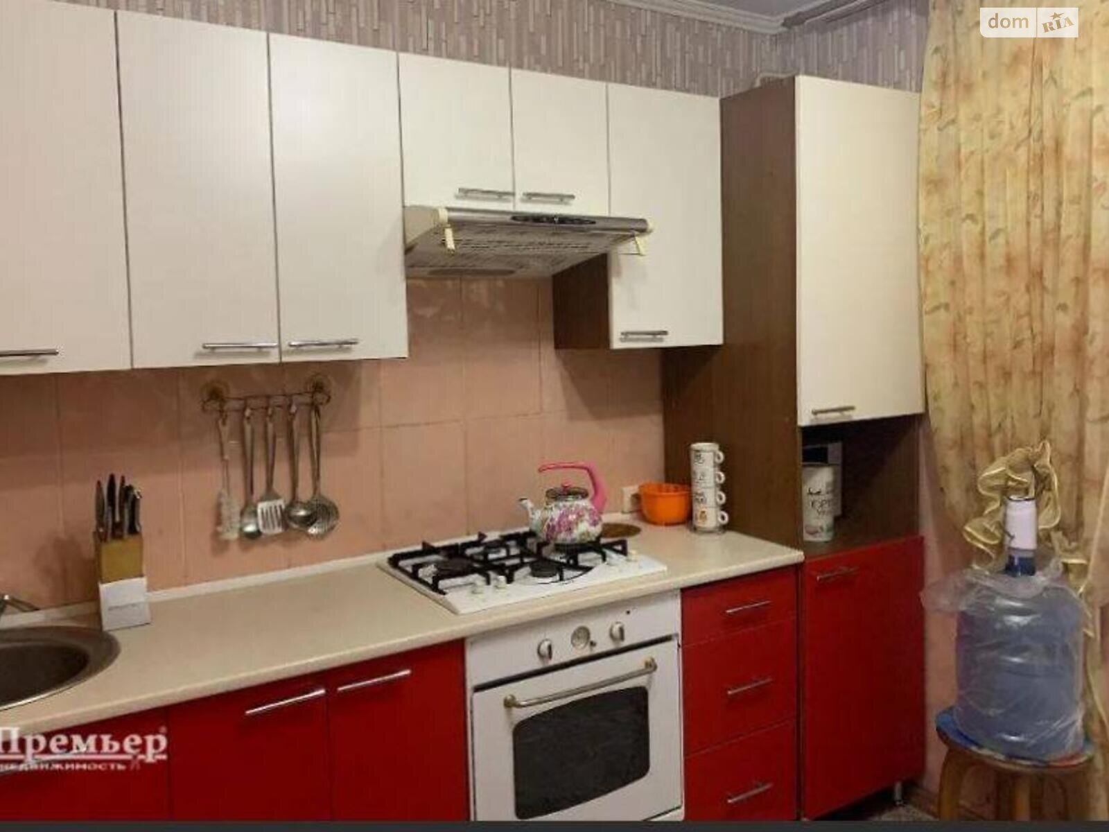 Продажа трехкомнатной квартиры в Одессе, на ул. Владислава Бувалкина, район Пересыпский фото 1
