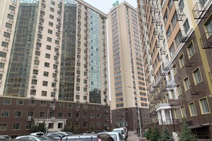 Продаж трикімнатної квартири в Одесі, на вул. Академіка Сахарова 3В, район Пересипський фото 2