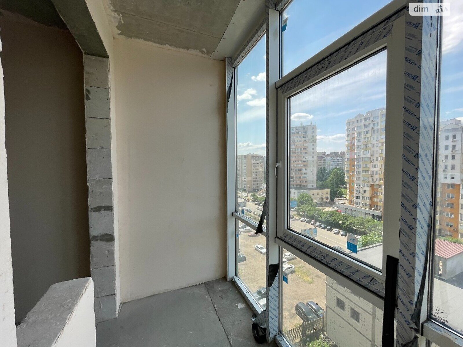 Продаж трикімнатної квартири в Одесі, на вул. Академіка Сахарова, район Пересипський фото 1