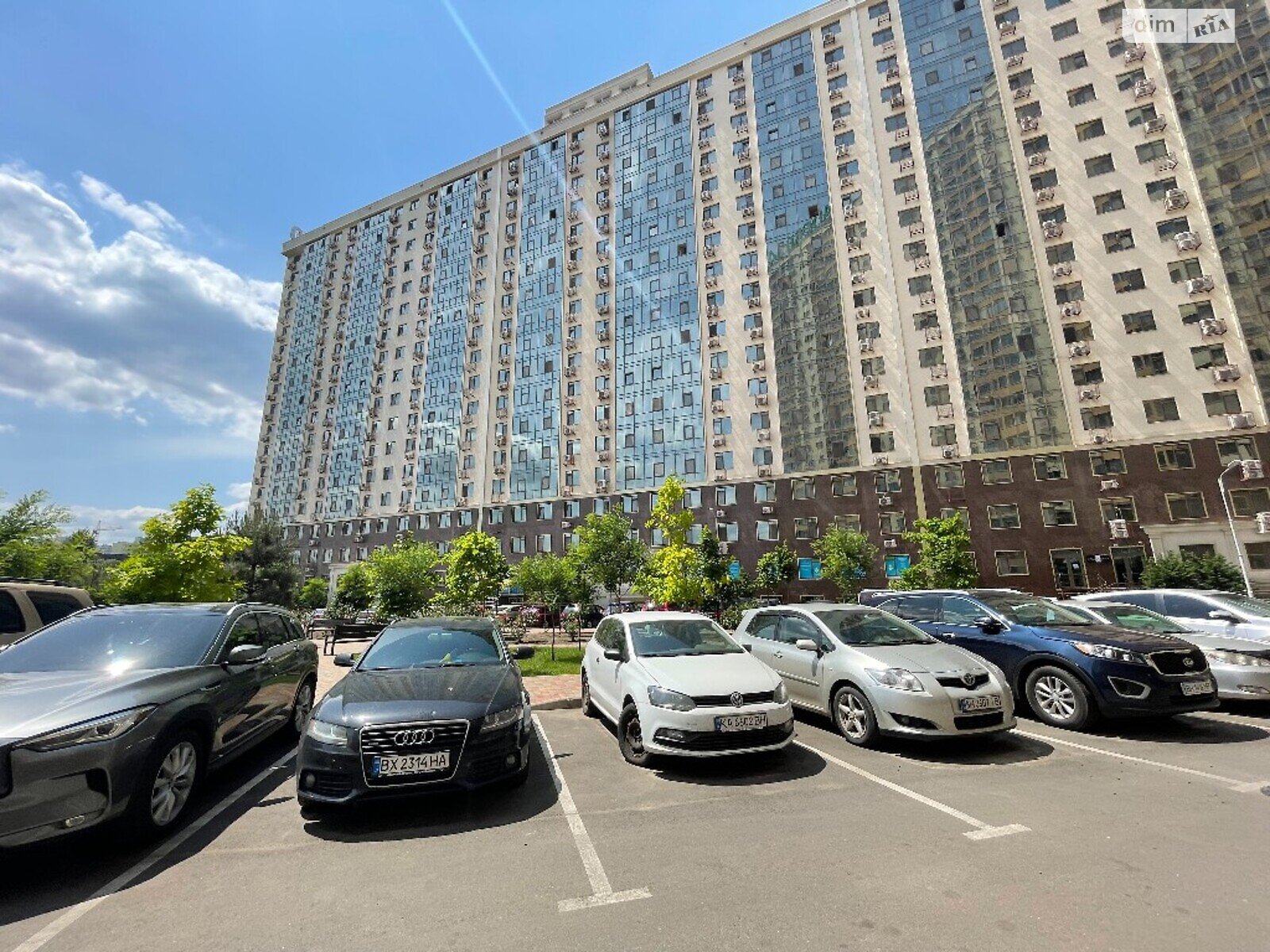 Продажа трехкомнатной квартиры в Одессе, на ул. Академика Сахарова, район Пересыпский фото 1 Продажа трехкомнатной квартиры в Одессе, на ул. Академика Сахарова, район Пересыпский фото 1