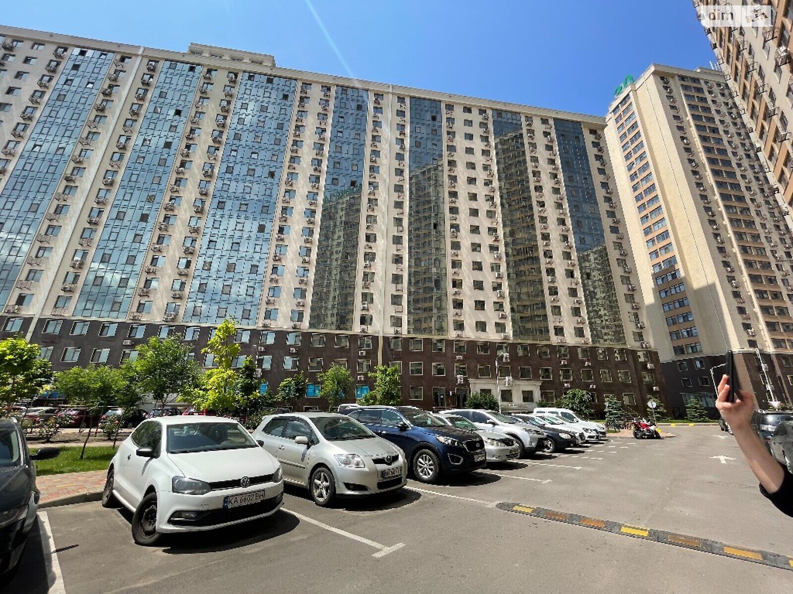Продажа трехкомнатной квартиры в Одессе, на ул. Академика Сахарова, район Пересыпский фото 1 Продажа трехкомнатной квартиры в Одессе, на ул. Академика Сахарова, район Пересыпский фото 1