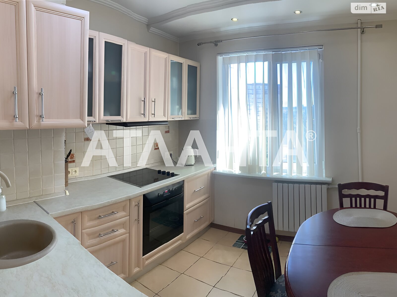 Продажа трехкомнатной квартиры в Одессе, на ул. Крымская 84, район Пересыпский фото 1 Продажа трехкомнатной квартиры в Одессе, на ул. Крымская 84, район Пересыпский фото 1