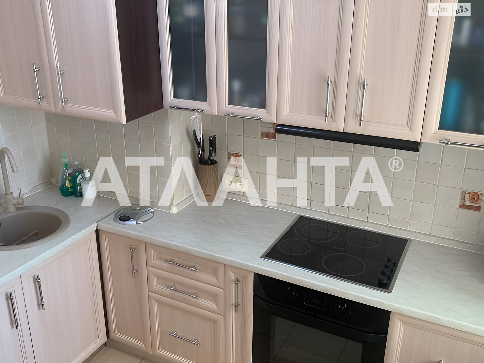 Продажа трехкомнатной квартиры в Одессе, на ул. Крымская 84, район Пересыпский фото 1 Продажа трехкомнатной квартиры в Одессе, на ул. Крымская 84, район Пересыпский фото 1