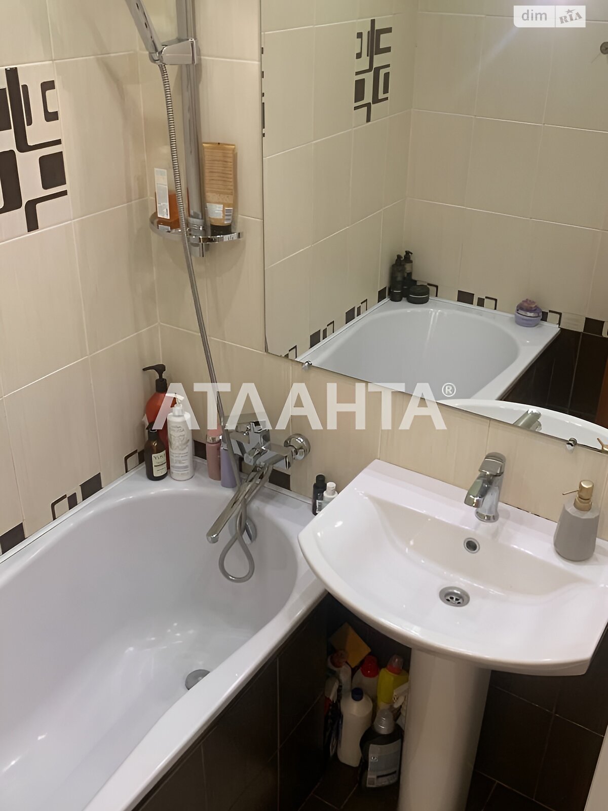 Продажа трехкомнатной квартиры в Одессе, на ул. Крымская 84, район Пересыпский фото 1 Продажа трехкомнатной квартиры в Одессе, на ул. Крымская 84, район Пересыпский фото 1