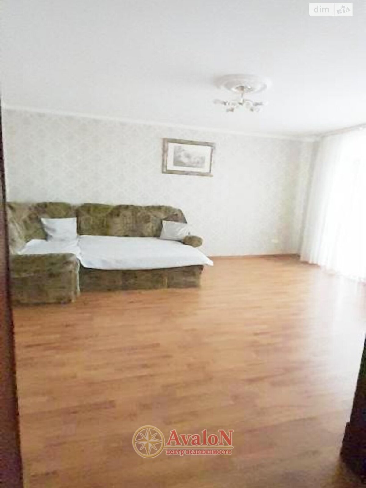 Продажа трехкомнатной квартиры в Одессе, на ул. Марсельская 32, район Пересыпский фото 1 Продажа трехкомнатной квартиры в Одессе, на ул. Марсельская 32, район Пересыпский фото 1