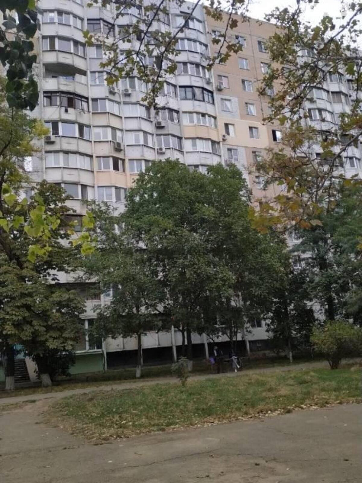 Продажа трехкомнатной квартиры в Одессе, на просп. Добровольского, район Пересыпский фото 1