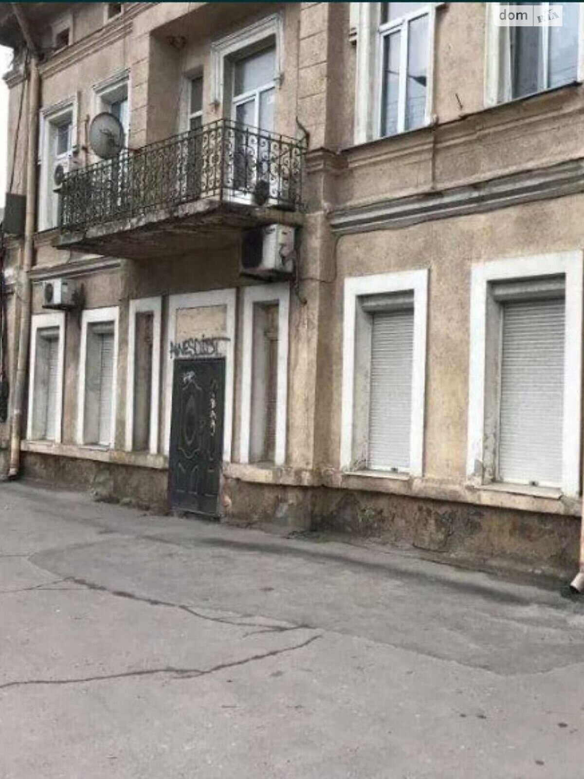 Продажа трехкомнатной квартиры в Одессе, на дор. Николаевская, район Пересыпский фото 1
