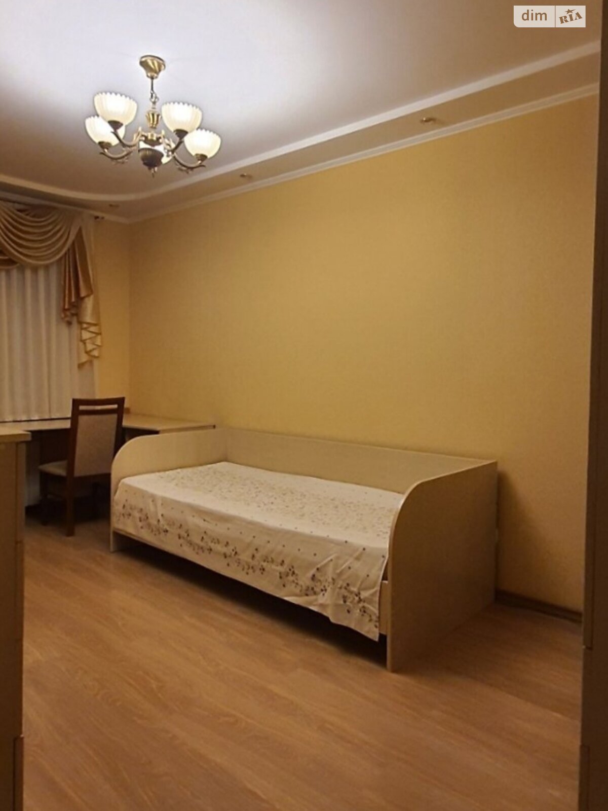 Продажа трехкомнатной квартиры в Одессе, на Днепродорога, район Пересыпский фото 1