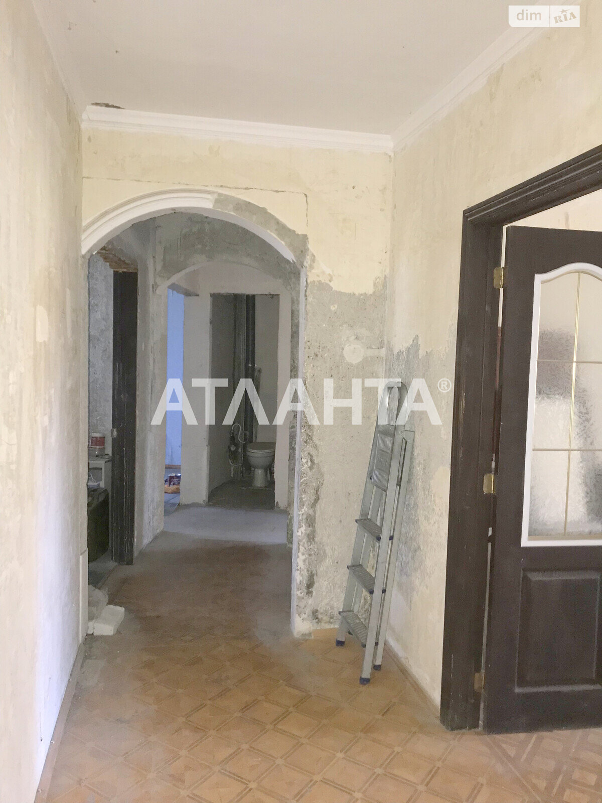 Продаж чотирикімнатної квартири в Одесі, на вул. Академіка Заболотного, район Пересипський фото 1 Продаж чотирикімнатної квартири в Одесі, на вул. Академіка Заболотного, район Пересипський фото 1