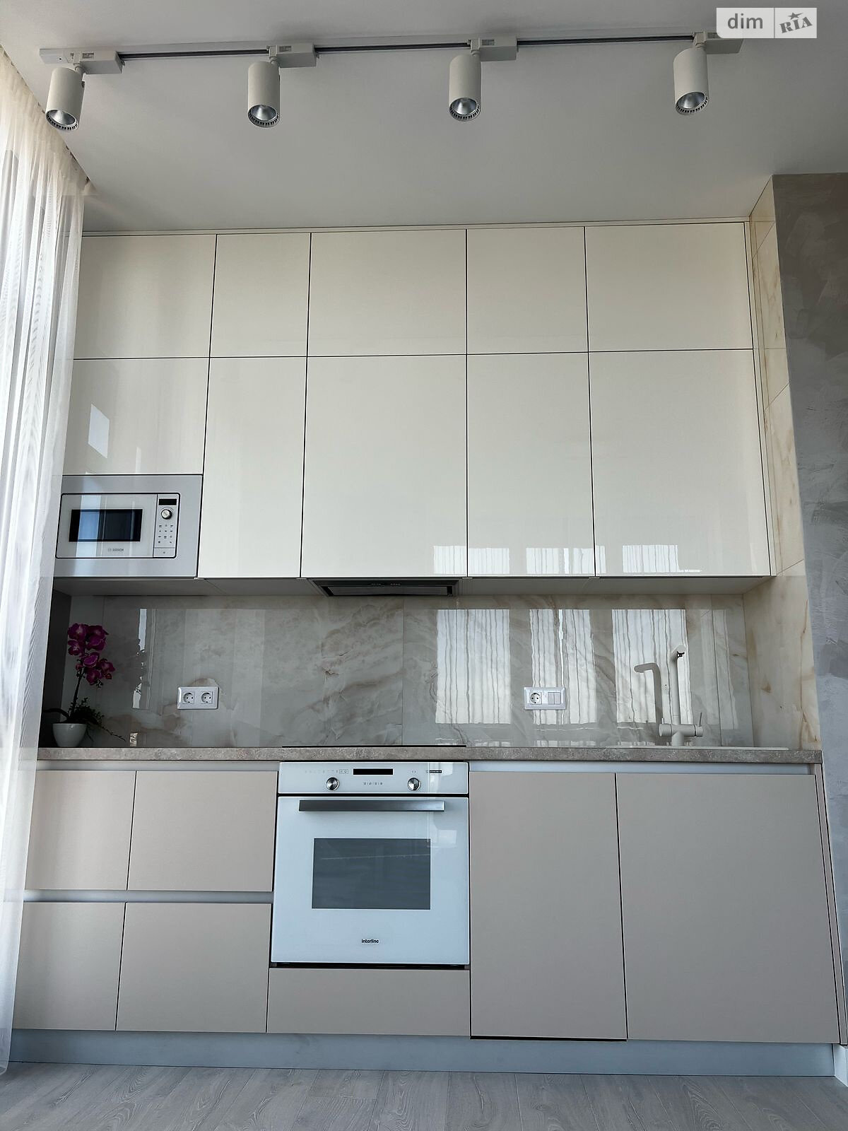 Продажа двухкомнатной квартиры в Одессе, на ул. Академика Филатова, район Таирова фото 1 Продажа двухкомнатной квартиры в Одессе, на ул. Академика Филатова, район Таирова фото 1