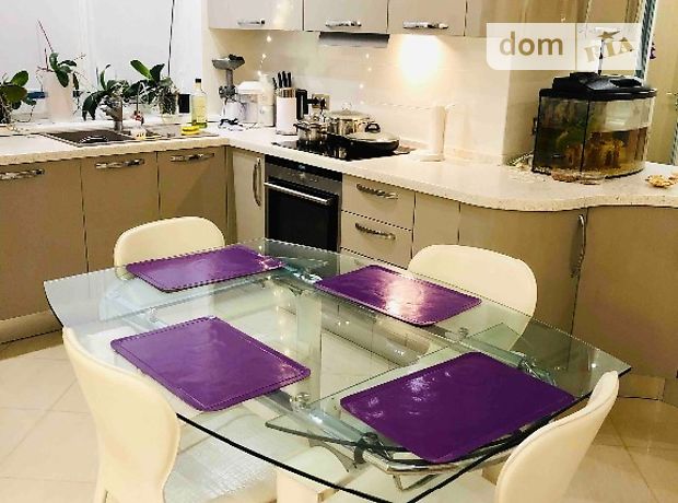 Продажа двухкомнатной квартиры в Одессе, на ул. Академика Королева район Таирова фото 1 Продажа двухкомнатной квартиры в Одессе, на ул. Академика Королева район Таирова фото 1