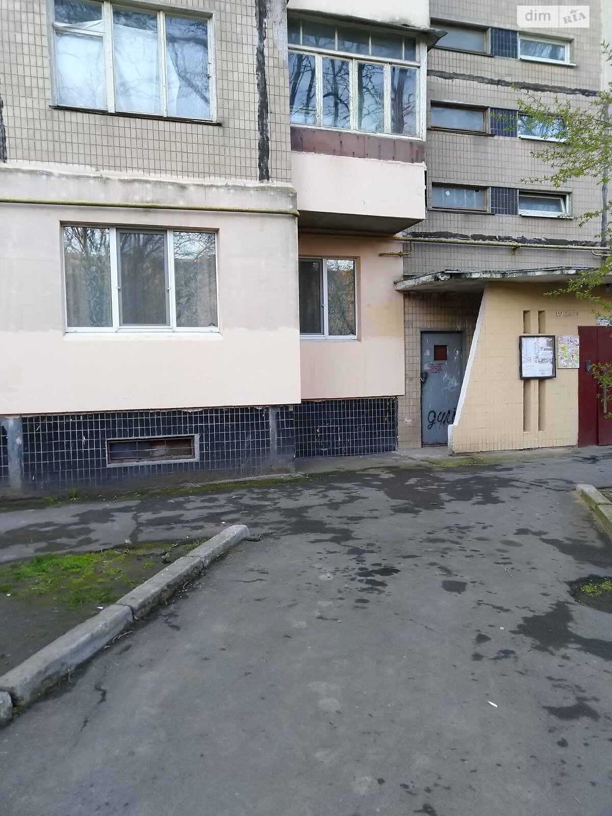 Продаж трикімнатної квартири в Одесі, на вул. Академіка Корольова 30, район Таїрова фото 1 Продаж трикімнатної квартири в Одесі, на вул. Академіка Корольова 30, район Таїрова фото 1
