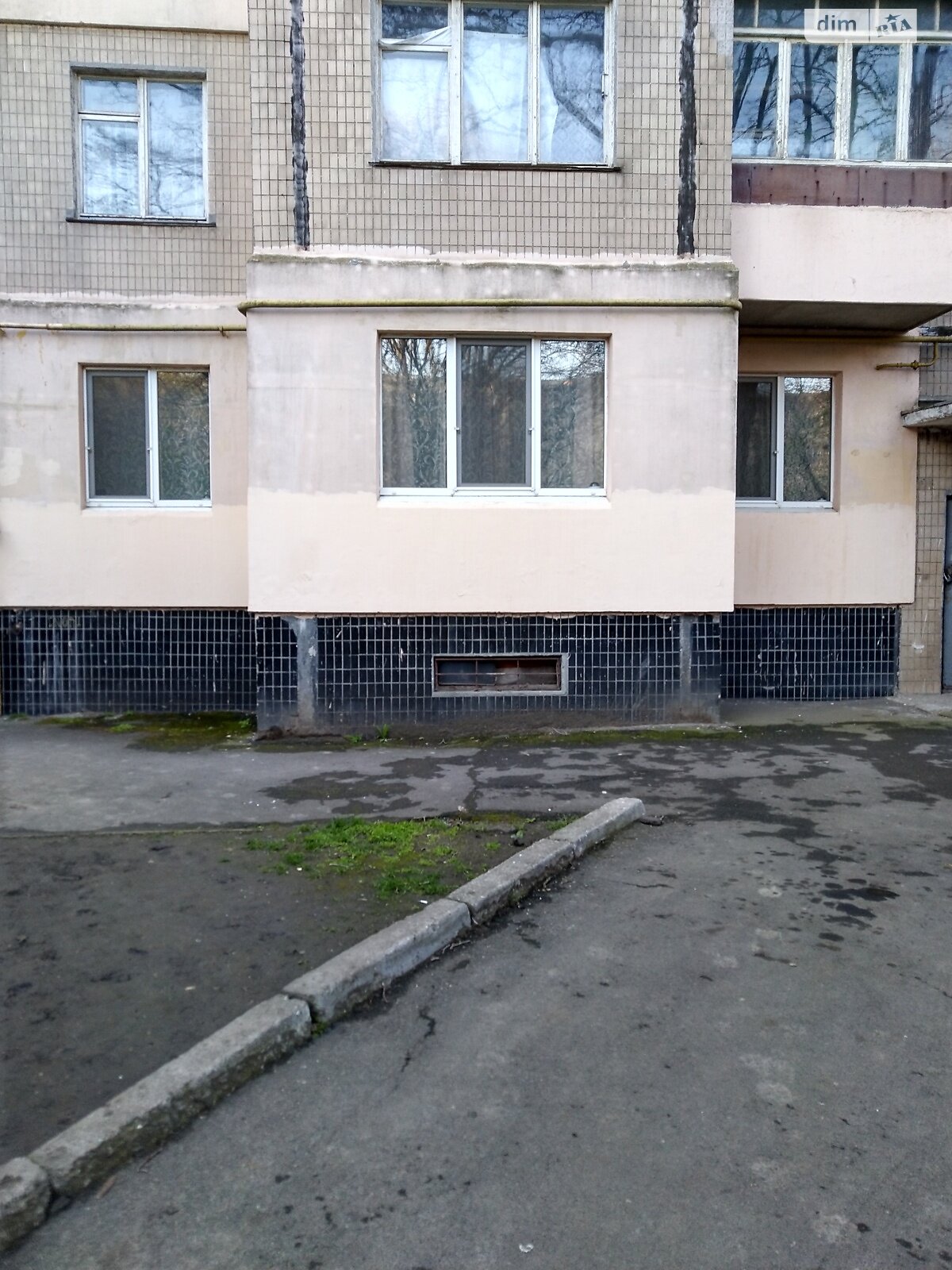 Продаж трикімнатної квартири в Одесі, на вул. Академіка Корольова 30, район Таїрова фото 1 Продаж трикімнатної квартири в Одесі, на вул. Академіка Корольова 30, район Таїрова фото 1