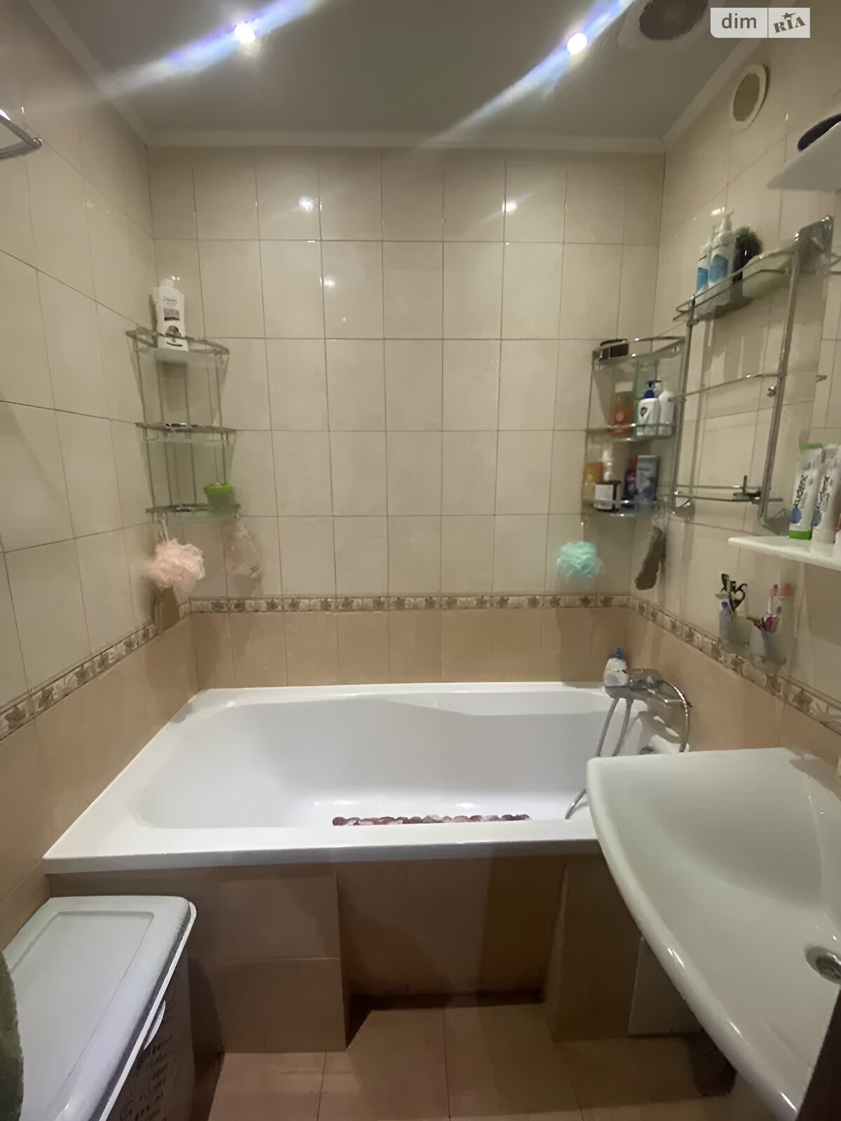 Продаж п`ятикімнатної квартири в Одесі, на вул. Академіка Корольова 1, район Таїрова фото 1 Продаж п`ятикімнатної квартири в Одесі, на вул. Академіка Корольова 1, район Таїрова фото 1