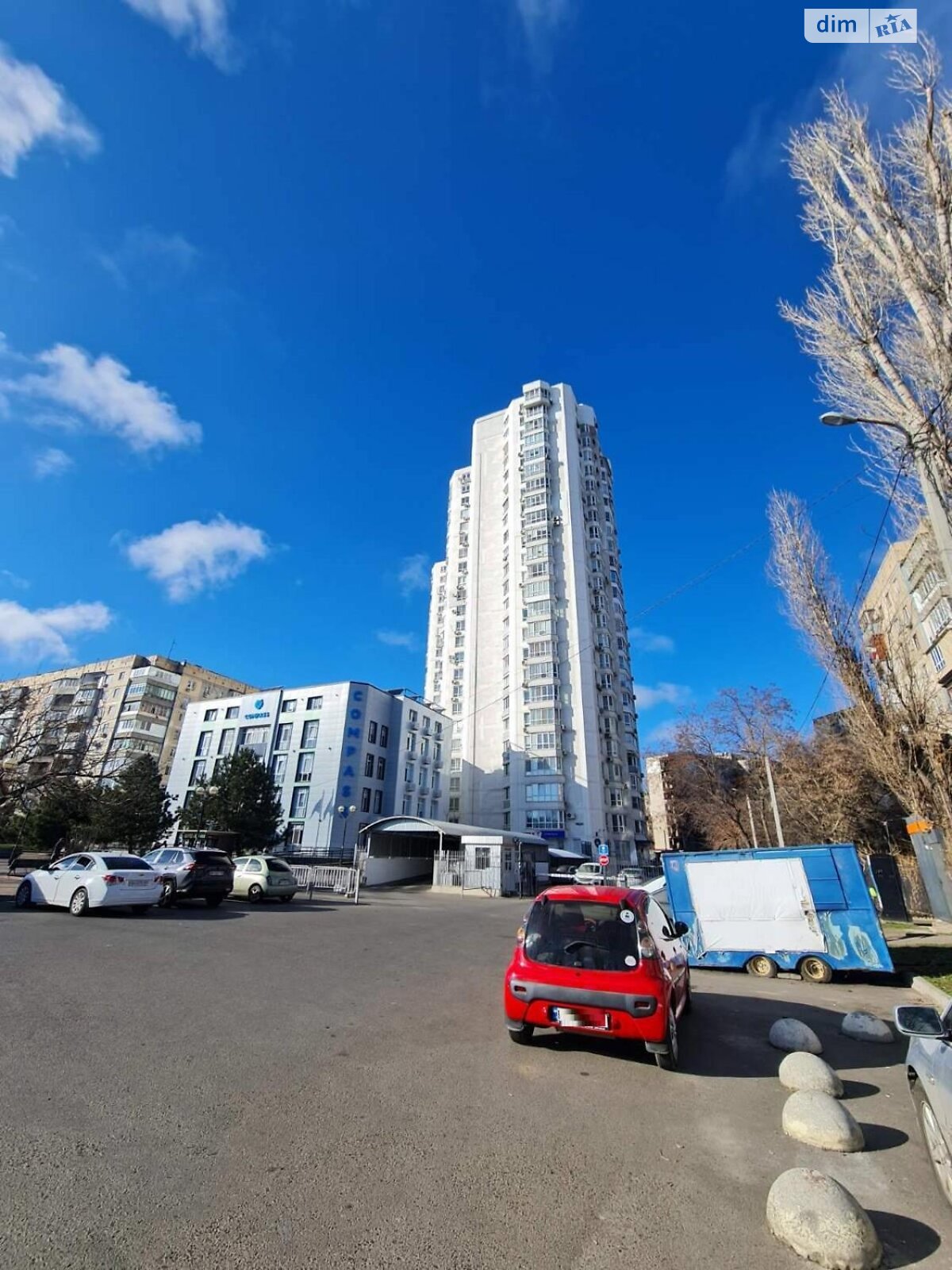 Продажа трехкомнатной квартиры в Одессе, на просп. Академика Глушко 32, район Таирова фото 1