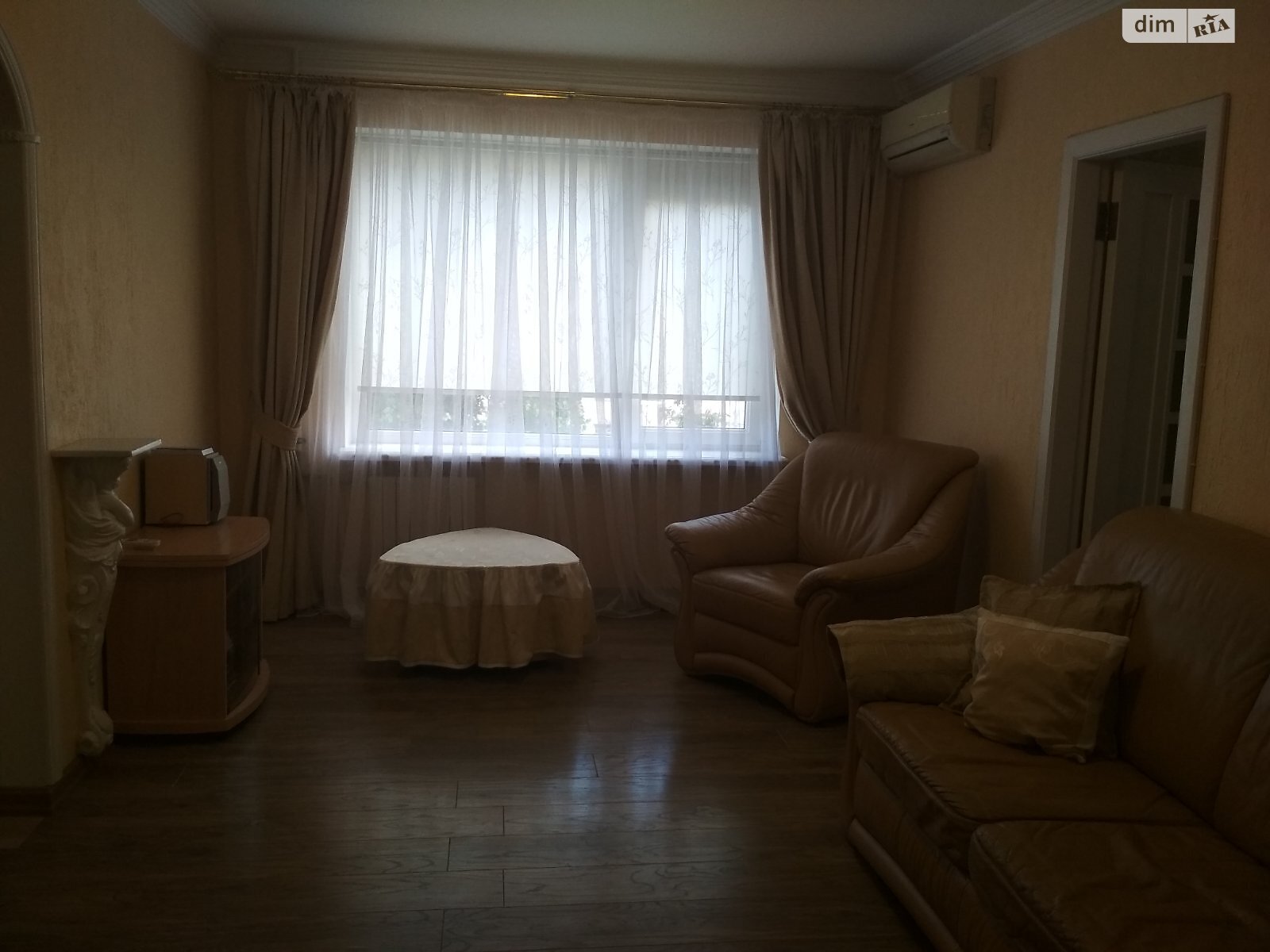 Продажа трехкомнатной квартиры в Одессе, на ул. Ильфа и Петрова, район Таирова фото 1