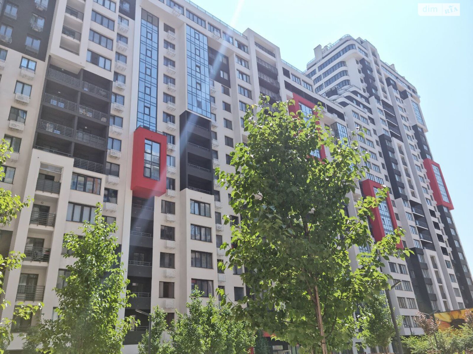Продаж трикімнатної квартири в Одесі, на вул. Спортивна 3/4, район Таїрова фото 1 Продаж трикімнатної квартири в Одесі, на вул. Спортивна 3/4, район Таїрова фото 1