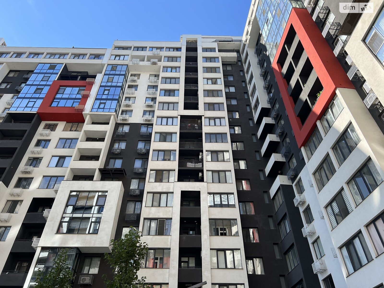 Продаж трикімнатної квартири в Одесі, на вул. Спортивна 3/4, район Таїрова фото 1 Продаж трикімнатної квартири в Одесі, на вул. Спортивна 3/4, район Таїрова фото 1