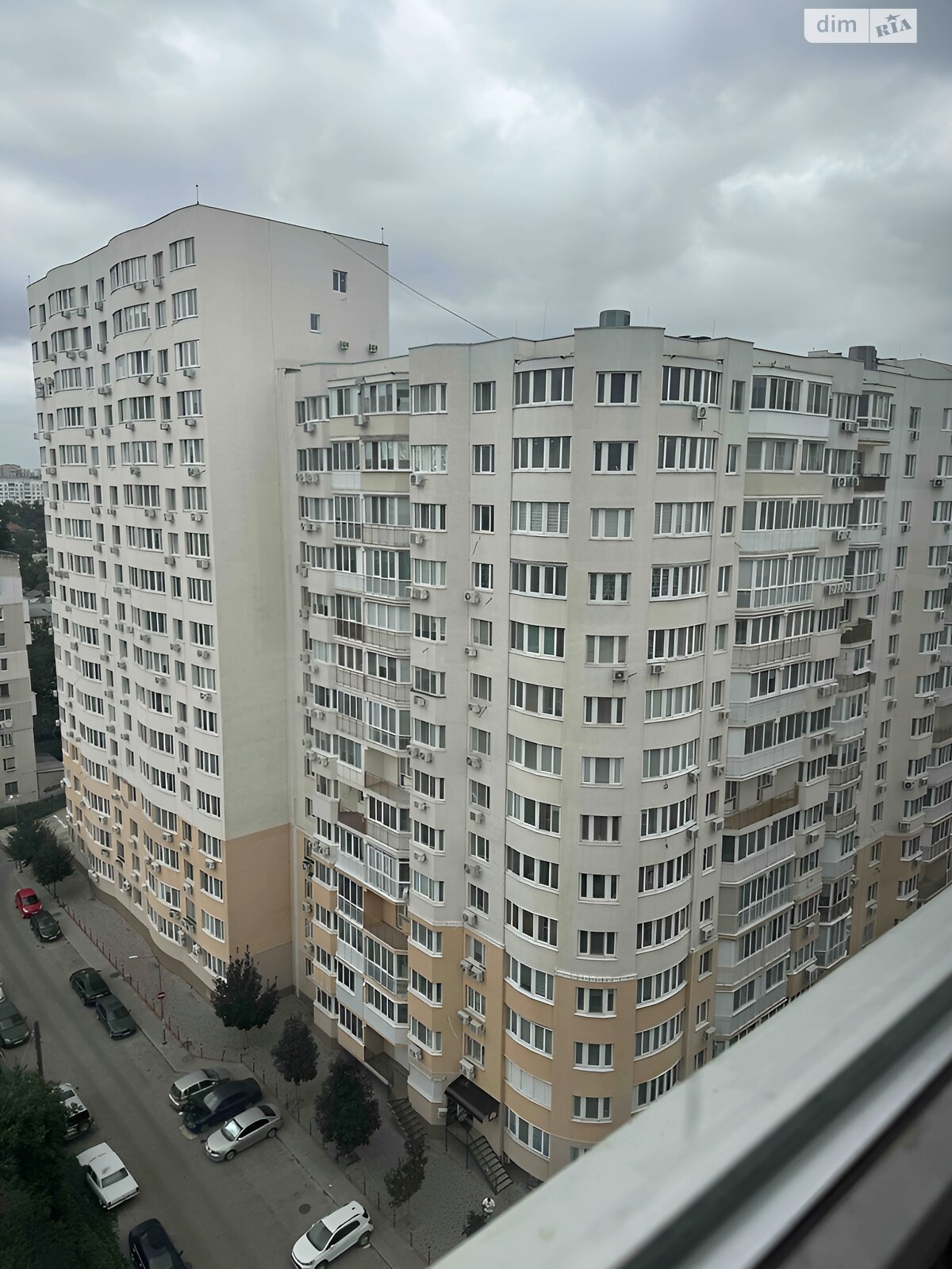Продаж трикімнатної квартири в Одесі, на вул. Костанді, район Таїрова фото 1 Продаж трикімнатної квартири в Одесі, на вул. Костанді, район Таїрова фото 1
