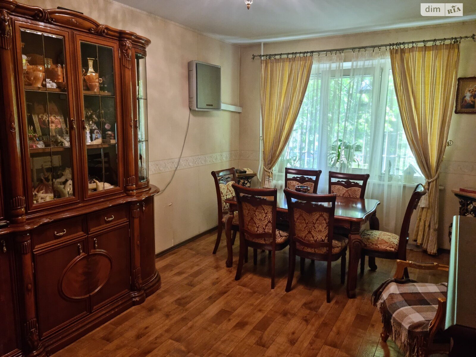 Продажа трехкомнатной квартиры в Одессе, на ул. Ильфа и Петрова, район Таирова фото 1