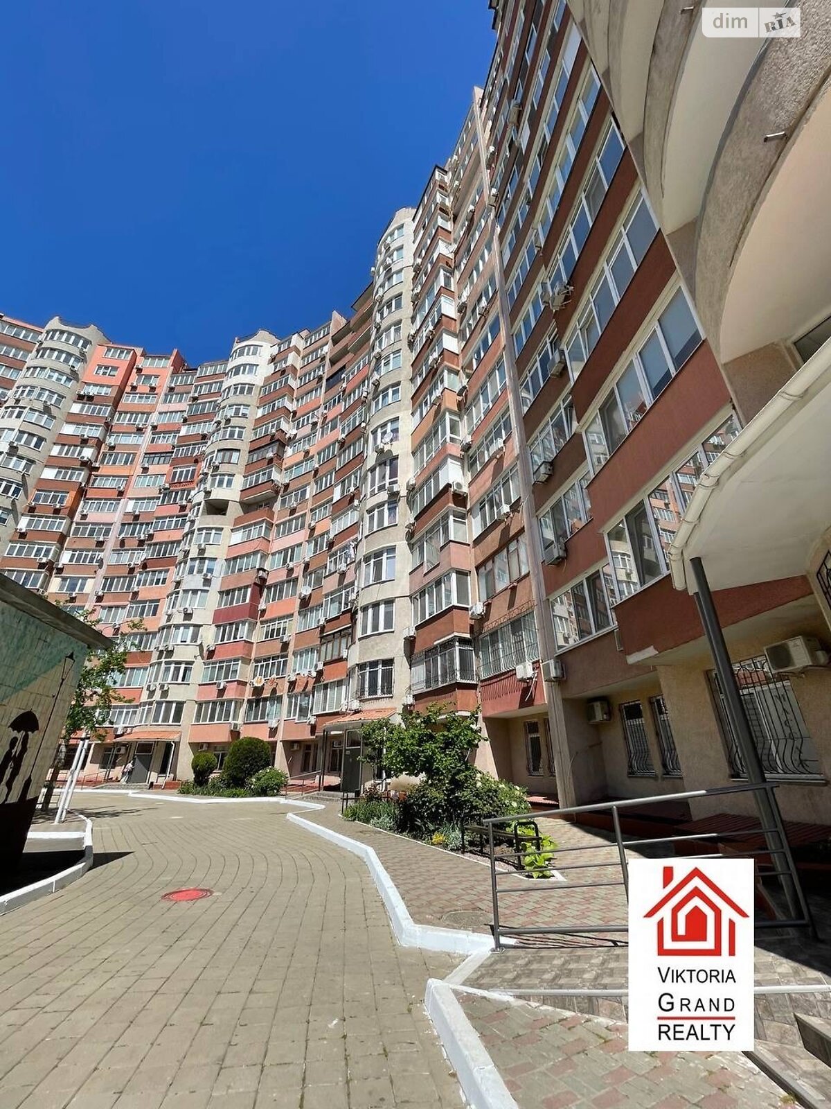 Продаж трикімнатної квартири в Одесі, на вул. Левітана 62, район Таїрова фото 1 Продаж трикімнатної квартири в Одесі, на вул. Левітана 62, район Таїрова фото 1
