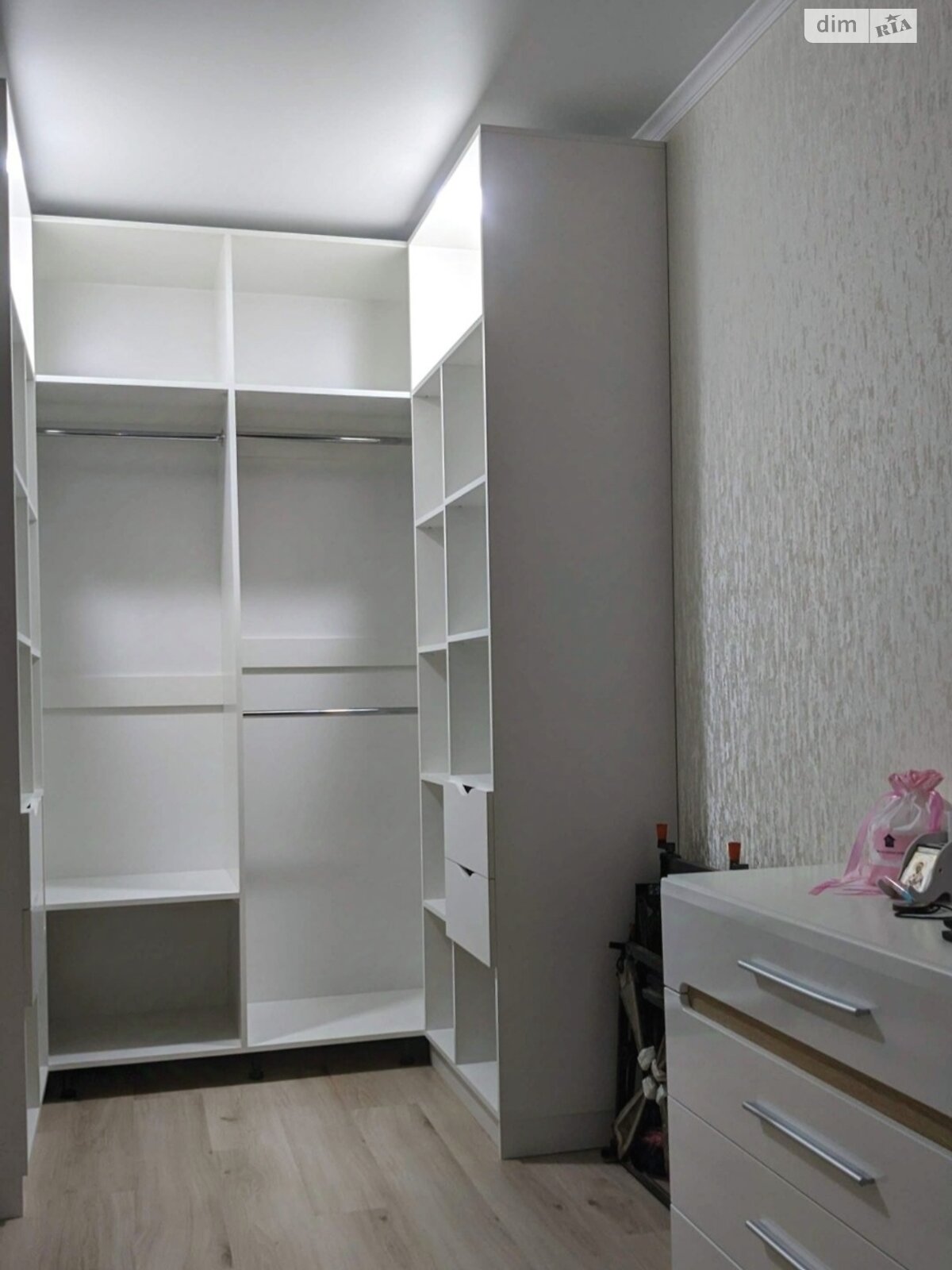 Продаж однокімнатної квартири в Одесі, на просп. Полковника Гуляєва 111, район Таїрова фото 1 Продаж однокімнатної квартири в Одесі, на просп. Полковника Гуляєва 111, район Таїрова фото 1
