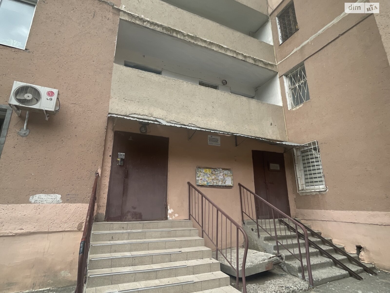 Продажа трехкомнатной квартиры в Одессе, на просп. Небесной Сотни 37/1, район Таирова фото 1 Продажа трехкомнатной квартиры в Одессе, на просп. Небесной Сотни 37/1, район Таирова фото 1