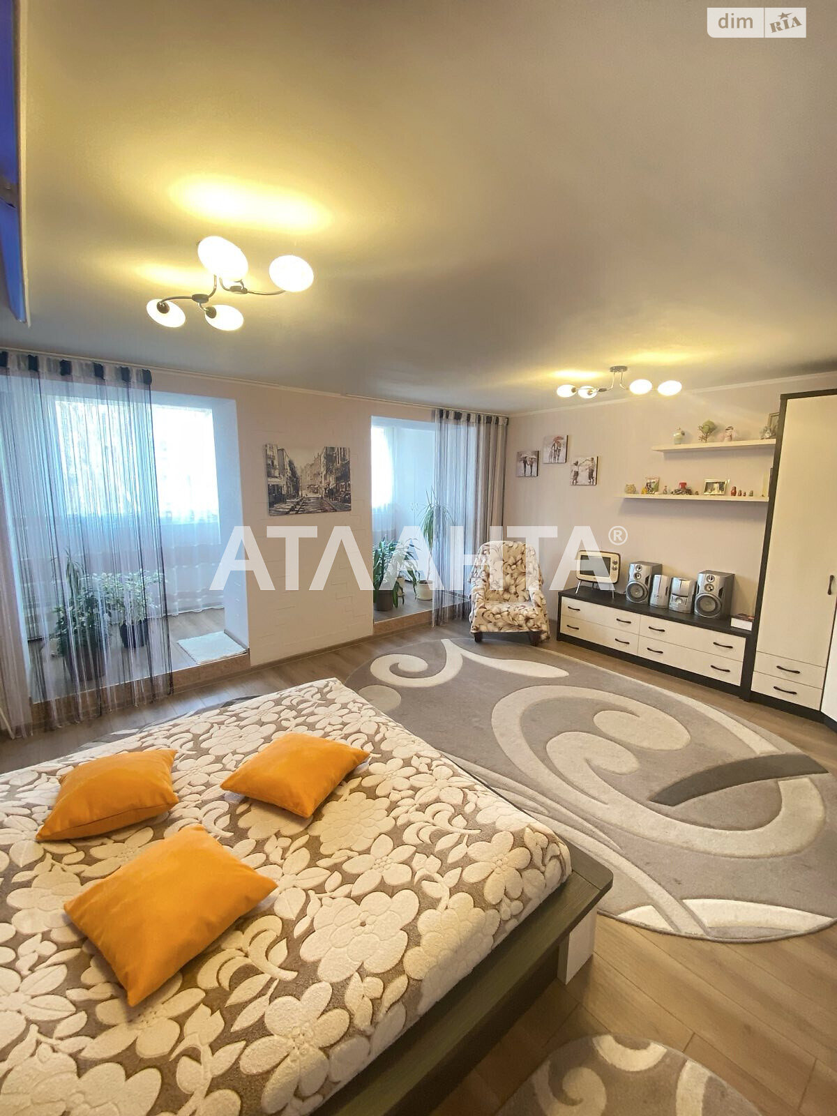 Продажа трехкомнатной квартиры в Одессе, на просп. Небесной Сотни, район Таирова фото 1 Продажа трехкомнатной квартиры в Одессе, на просп. Небесной Сотни, район Таирова фото 1