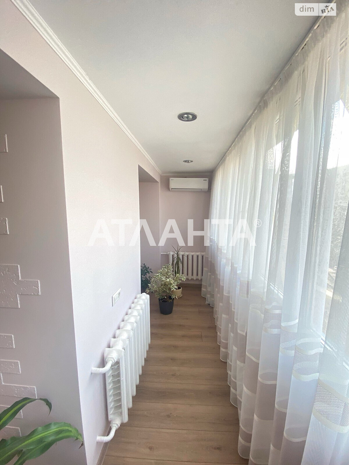 Продажа трехкомнатной квартиры в Одессе, на просп. Небесной Сотни, район Таирова фото 1 Продажа трехкомнатной квартиры в Одессе, на просп. Небесной Сотни, район Таирова фото 1