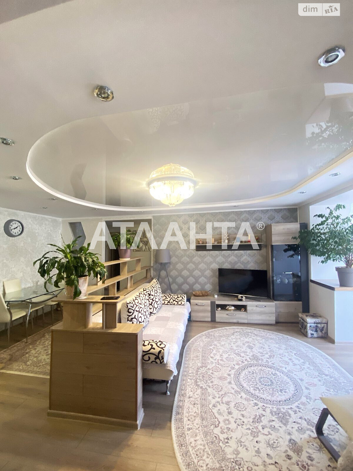 Продажа трехкомнатной квартиры в Одессе, на просп. Небесной Сотни, район Таирова фото 1 Продажа трехкомнатной квартиры в Одессе, на просп. Небесной Сотни, район Таирова фото 1