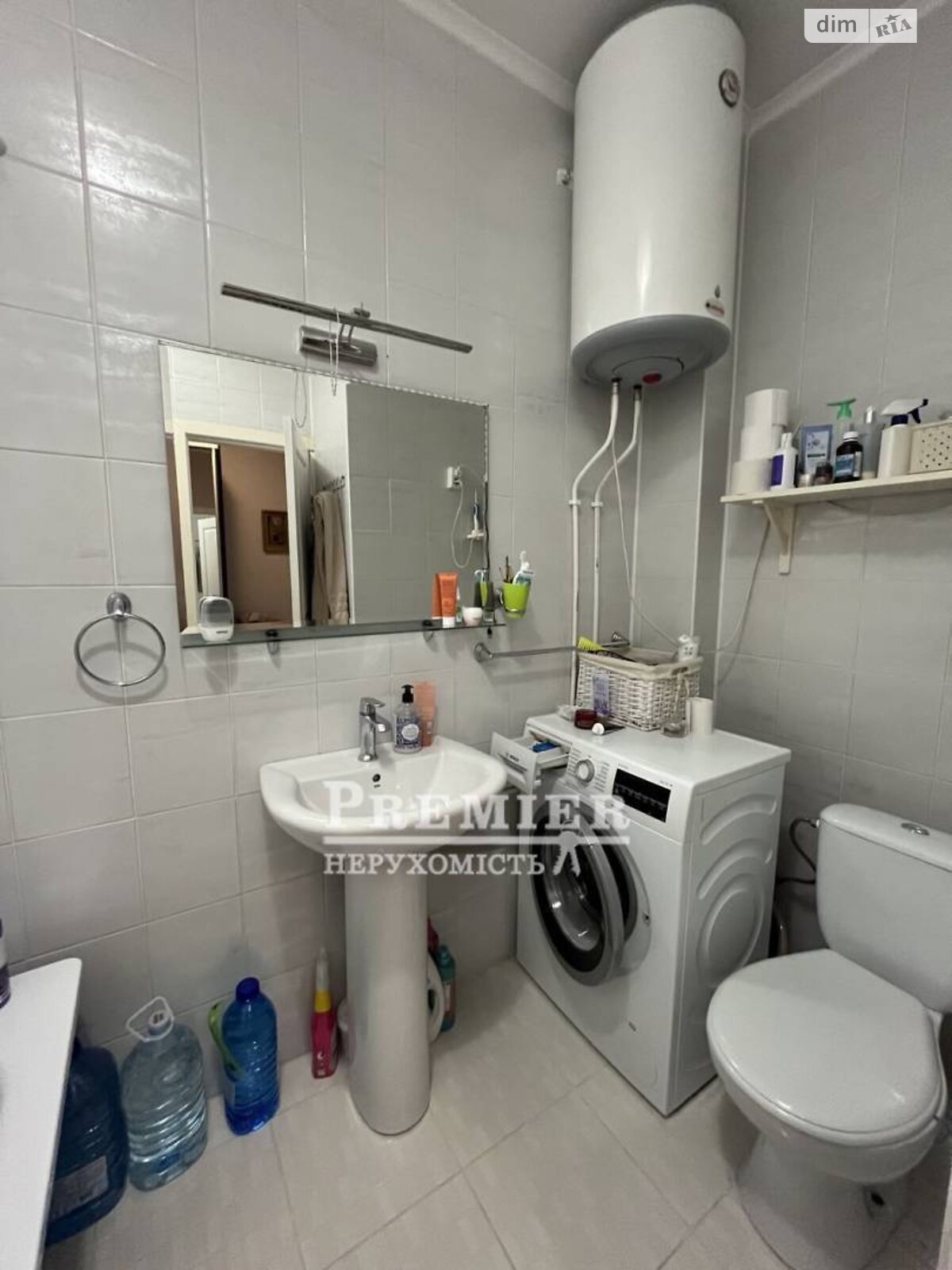 Продаж однокімнатної квартири в Лиманці, на мас. Радужний, фото 1 Продаж однокімнатної квартири в Лиманці, на мас. Радужний, фото 1