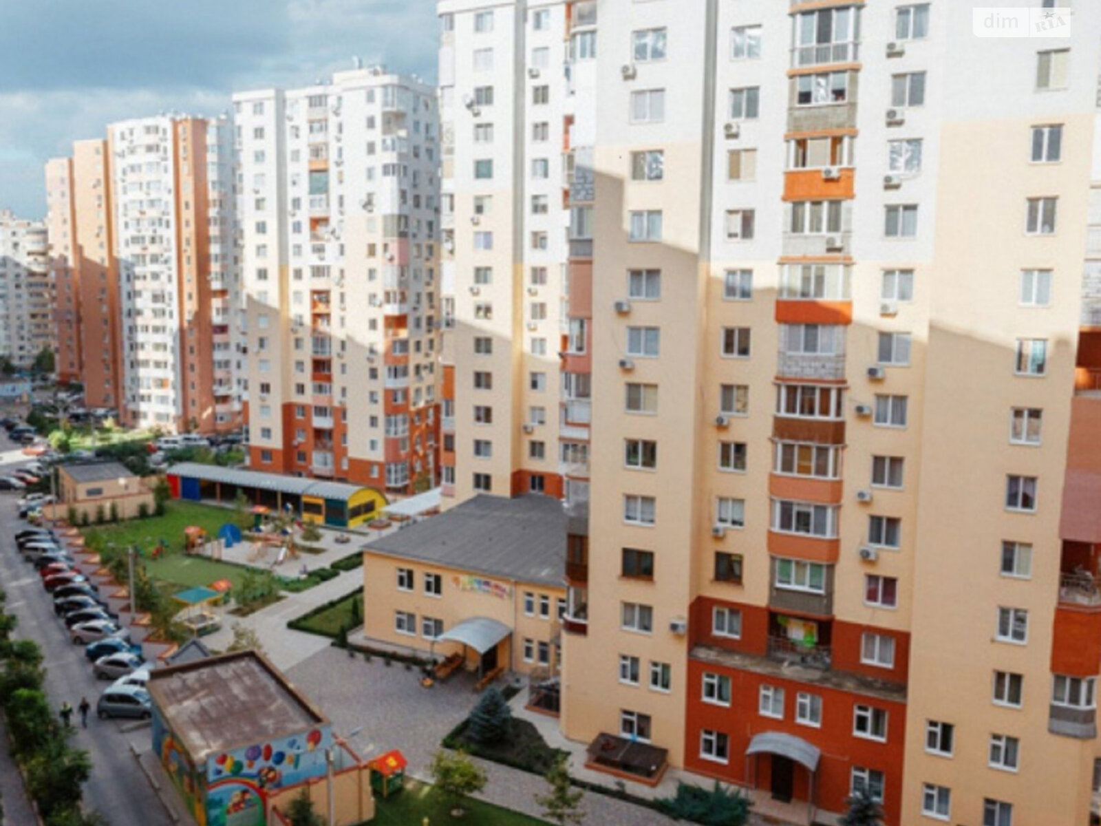 Продажа двухкомнатной квартиры в Одессе, на мас. Радужный 2, район Таирова фото 1