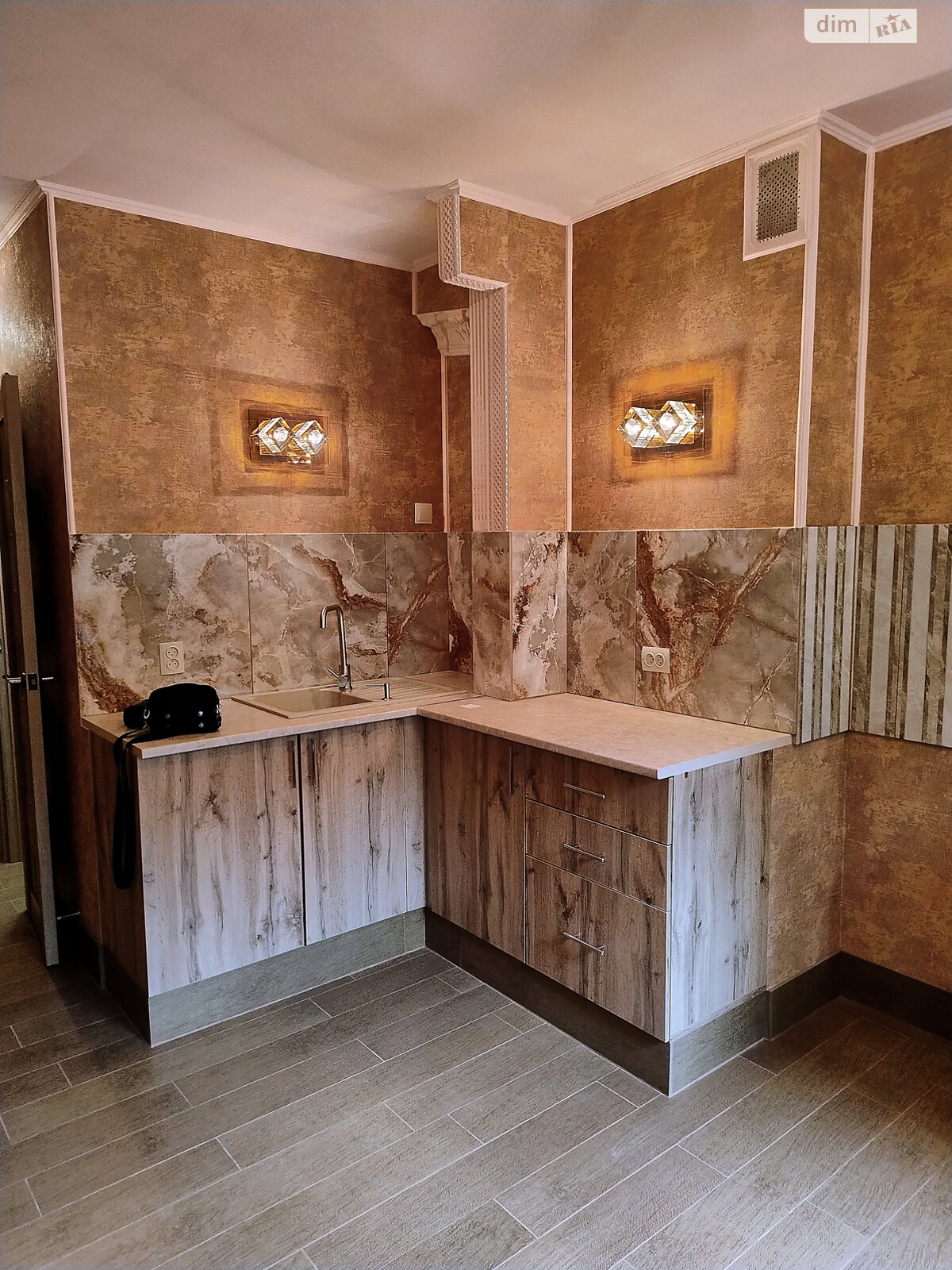 Продаж однокімнатної квартири в Одесі, на вул. Сім'ї Глодан 19, район Таїрова фото 1 Продаж однокімнатної квартири в Одесі, на вул. Сім'ї Глодан 19, район Таїрова фото 1
