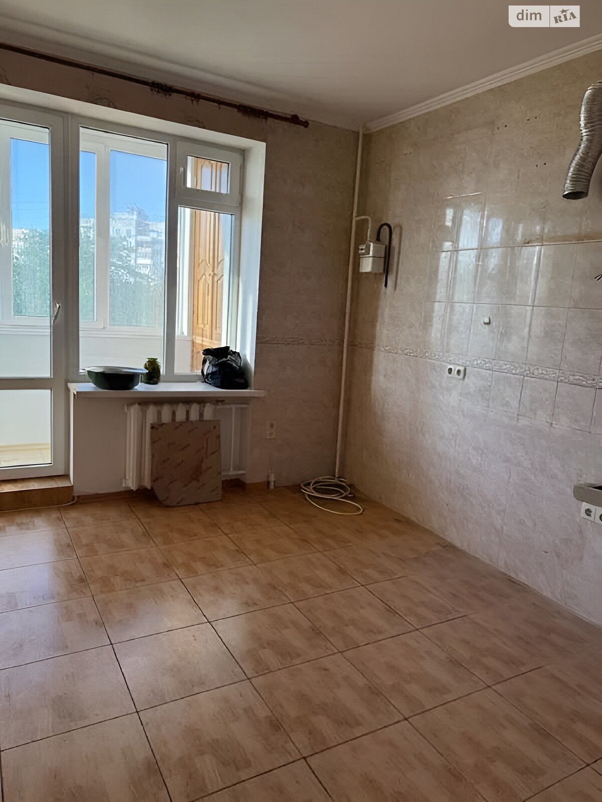 Продажа трехкомнатной квартиры в Одессе, на ул. Тополевая, район Таирова фото 1 Продажа трехкомнатной квартиры в Одессе, на ул. Тополевая, район Таирова фото 1