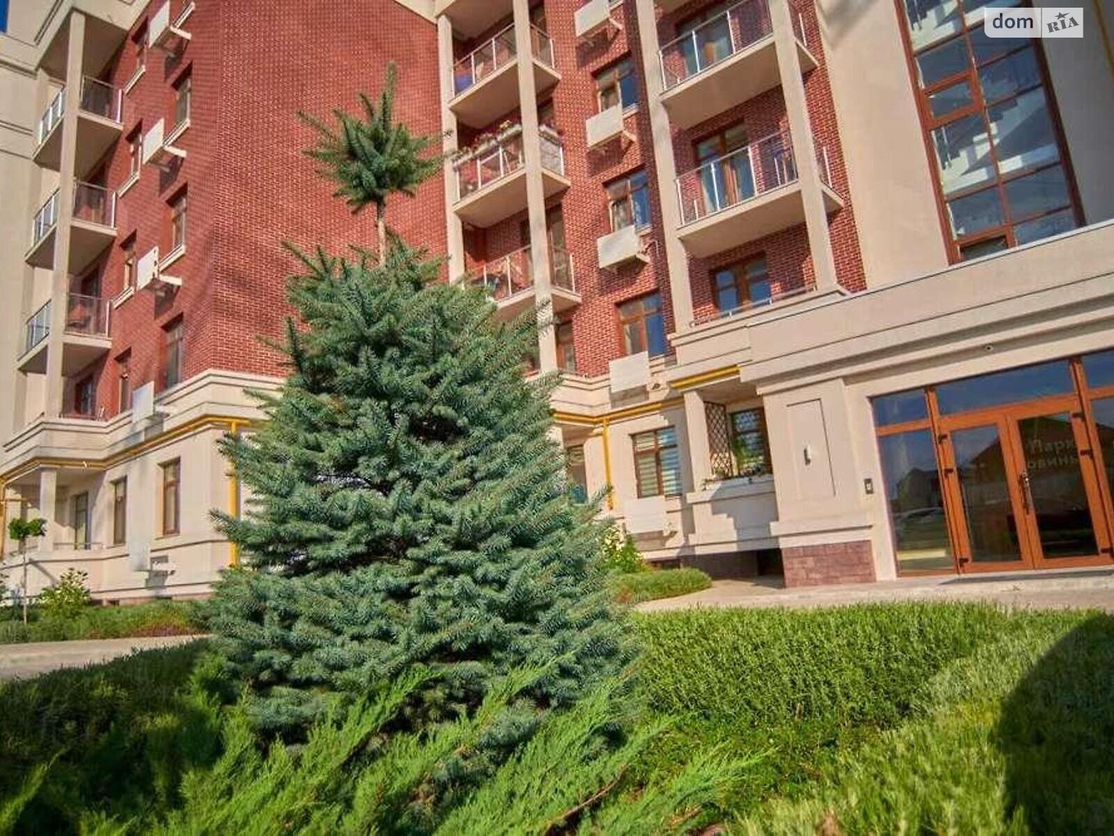 Продажа трехкомнатной квартиры в Одессе, на ул. Трамвайная 31, район Таирова фото 1