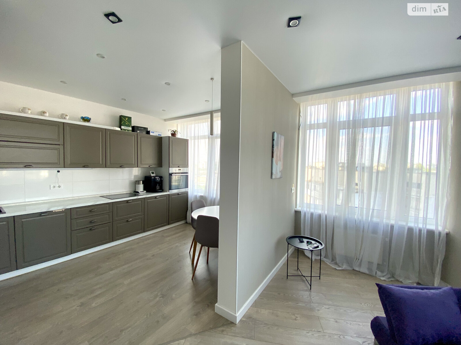 Продажа трехкомнатной квартиры в Одессе, на ул. Бассейная 6А, район Центр фото 1