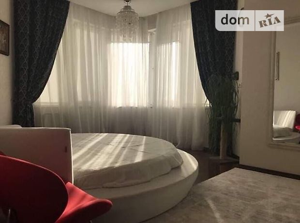 Продажа трехкомнатной квартиры в Одессе, на пер. Бисквитный район Центр фото 1 Продажа трехкомнатной квартиры в Одессе, на пер. Бисквитный район Центр фото 1