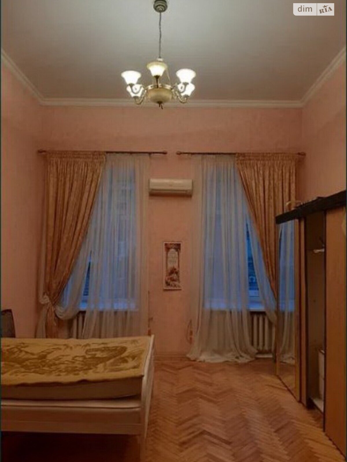 Продаж однокімнатної квартири в Одесі, на вул. Буніна 4, район Центр фото 1