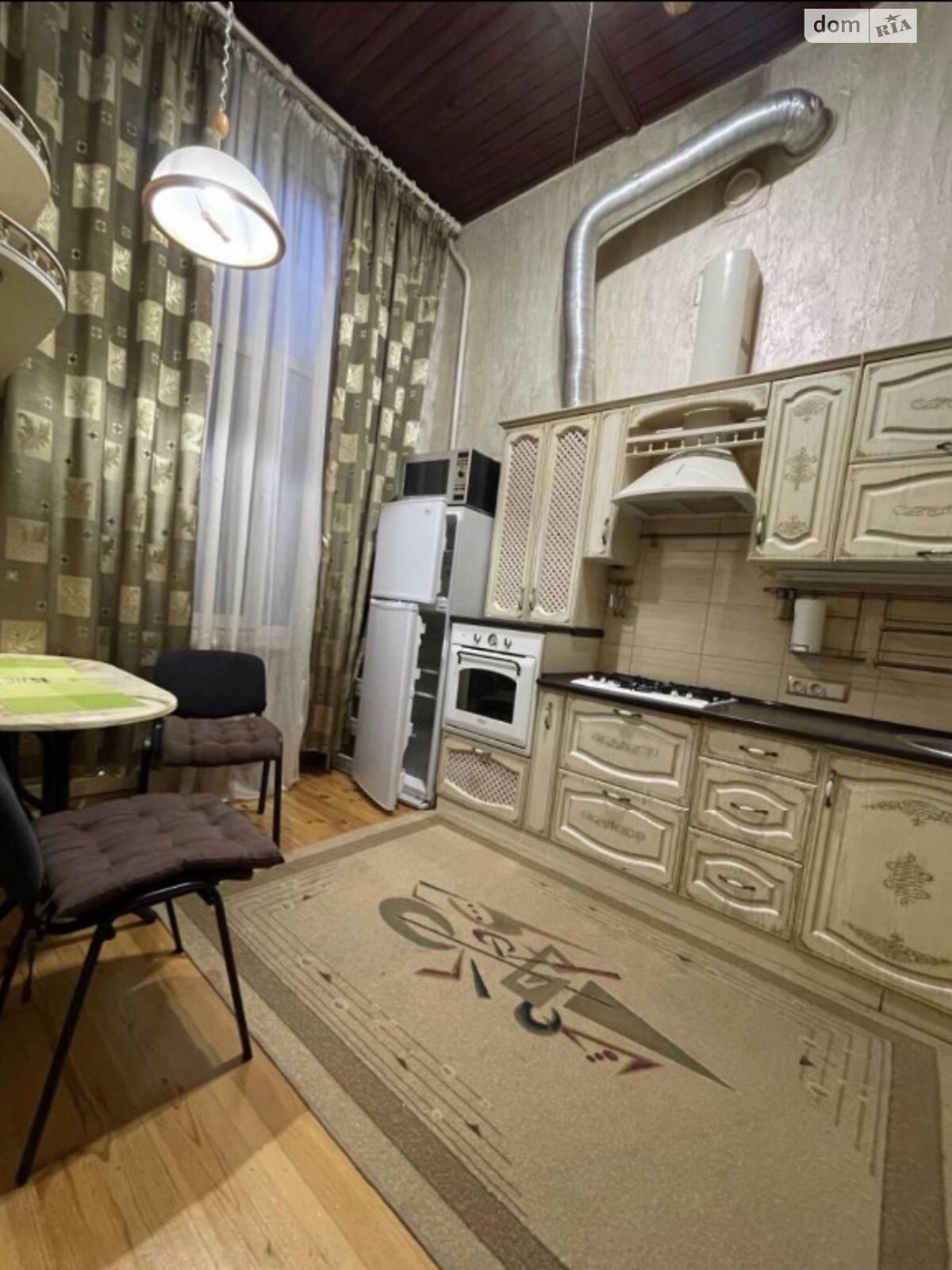 Продаж трикімнатної квартири в Одесі, на вул. Дерибасівська, район Центр фото 1