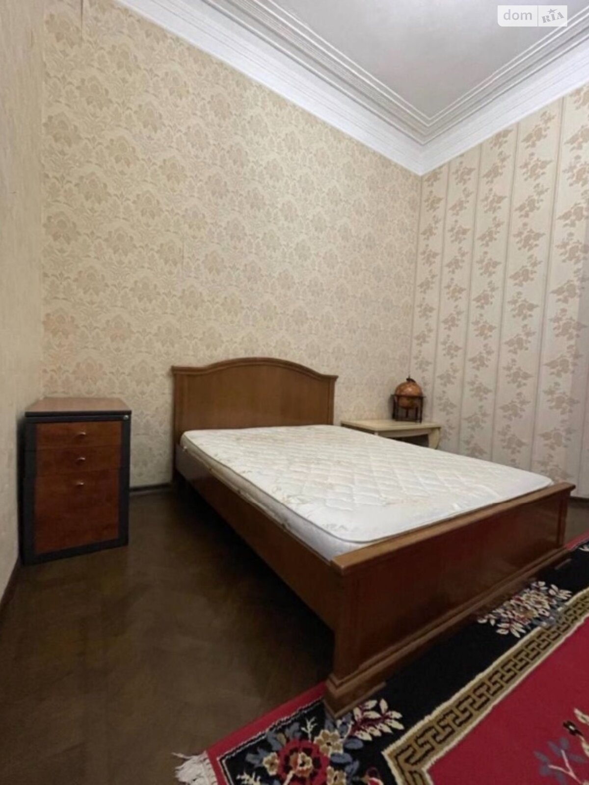 Продаж трикімнатної квартири в Одесі, на вул. Дерибасівська, район Центр фото 1